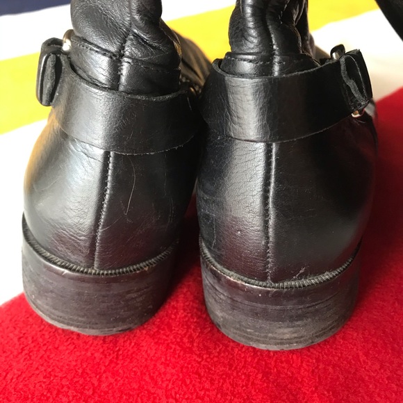 ⬇️ Weekend Sale ⬇️ Michael Kors boots - Picture 4 of 8